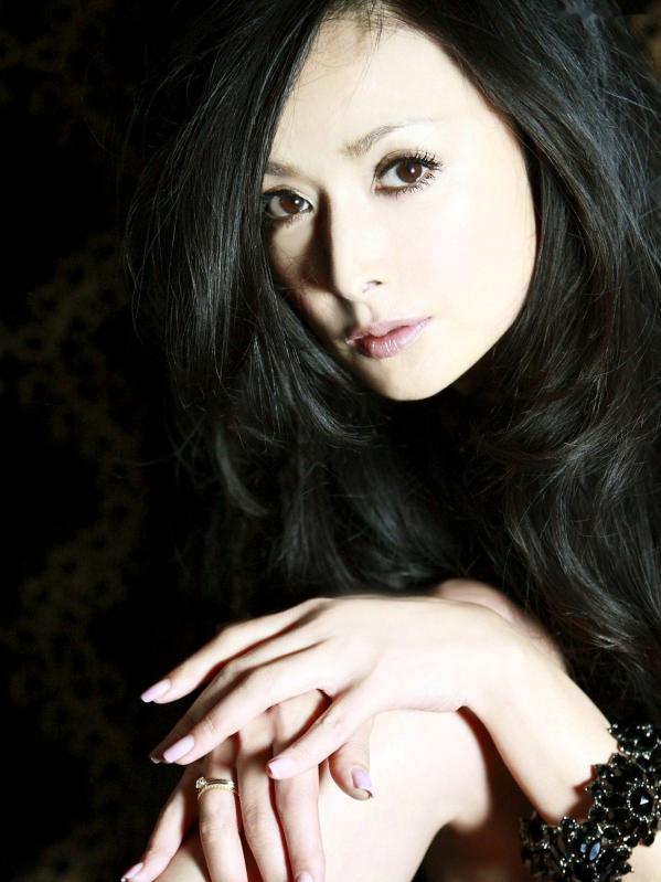    Sabra_ Sayuri Kokusho 国生さゆり/国生小百合 写真集 - 冷艳写真，私房镜头下的成熟御姐魅力第12张图片