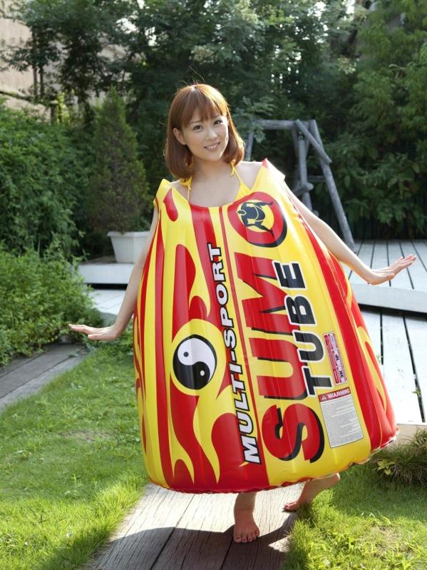    Sabra Strictly Girls 重盛里美写真集：户外比基尼夏日清纯诱惑，活力少女甜美展现第1张图片