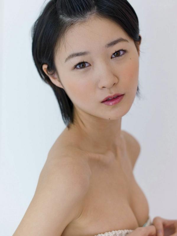    Sabra_しほの凉写真集《Morning Glory》日系清纯短发女神卧室私房写真针织衫内衣美图 [40P]第34张图片