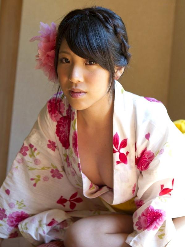    田井中茉莉亜 (Tainaka Maria) Sabra写真集：唯美日式和服与性感比基尼私房诱惑第2张图片