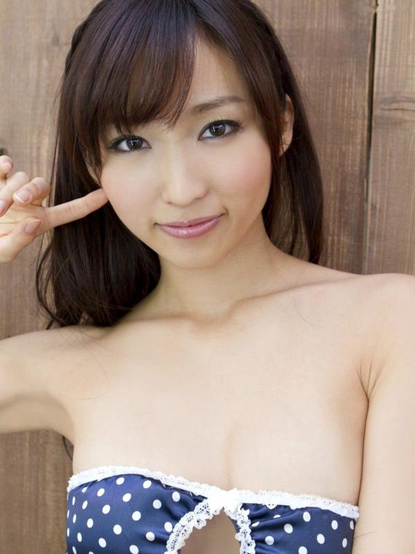    吉木りさ（Risa Yoshiki）高清纯美写真，性感比基尼与居家内衣诱惑，展现绝色女神迷人风采第9张图片