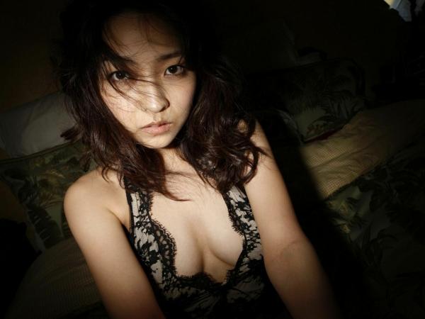    平田裕香Sabra封面大片：海边比基尼与居家私房蕾丝内衣性感诱惑写真第87张图片