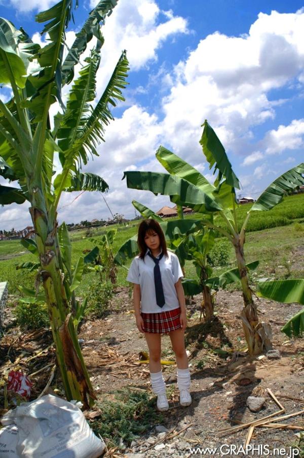    Graphis模特Soara星空《Plentiful Rays》清新校服制服与户外比基尼写真集 [29P]第3张图片