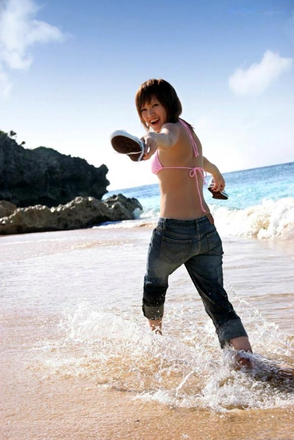    Graphis写真集：喜田嶋理绪(喜田嶋りお)《Beyond the Sky》户外咖啡馆海滩度假随拍第10张图片