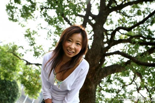    Graphis 乙音奈々 Nana Otone 清新少女户外写真集初脱ぎ娘第1张图片