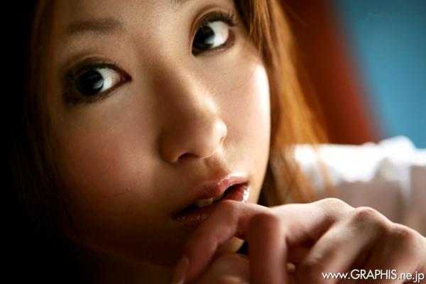    Graphis 乙音奈々 Nana Otone 清新少女户外写真集初脱ぎ娘第16张图片