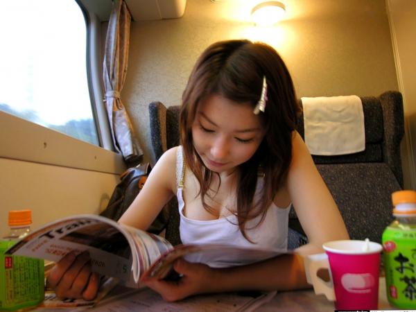    樱朱音 Akane Sakura 日系治愈系写真集《Access Away》— 旅行街拍与日常生活中的清新诱惑第7张图片