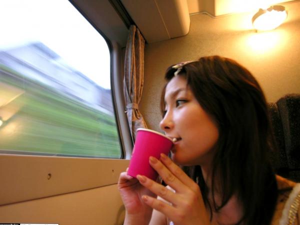    樱朱音 Akane Sakura 日系治愈系写真集《Access Away》— 旅行街拍与日常生活中的清新诱惑第8张图片