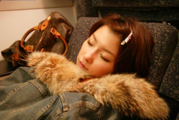    樱朱音 Akane Sakura 日系治愈系写真集《Access Away》— 旅行街拍与日常生活中的清新诱惑第15张图片