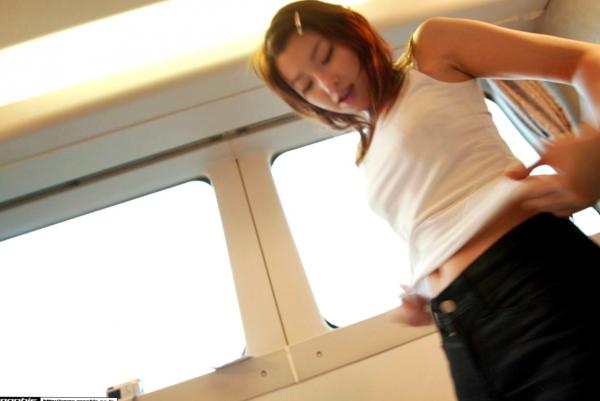    樱朱音 Akane Sakura 日系治愈系写真集《Access Away》— 旅行街拍与日常生活中的清新诱惑第17张图片
