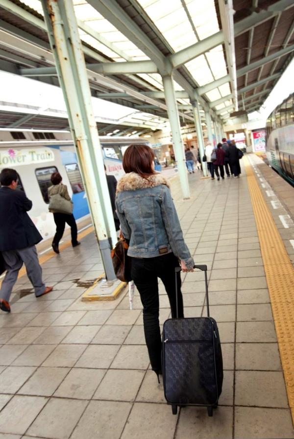    樱朱音 Akane Sakura 日系治愈系写真集《Access Away》— 旅行街拍与日常生活中的清新诱惑第21张图片