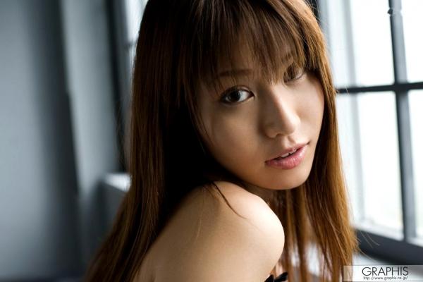    Graphis_Sana 纱奈《Paradise Moon》写真集，居家背心长袜与野性豹纹诱惑，展现绝美身材曲线第12张图片