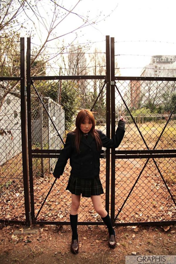    Graphis_大塚ひな/大冢雏《es》校服制服写真_清新校园风格_户外落叶唯美写真第13张图片