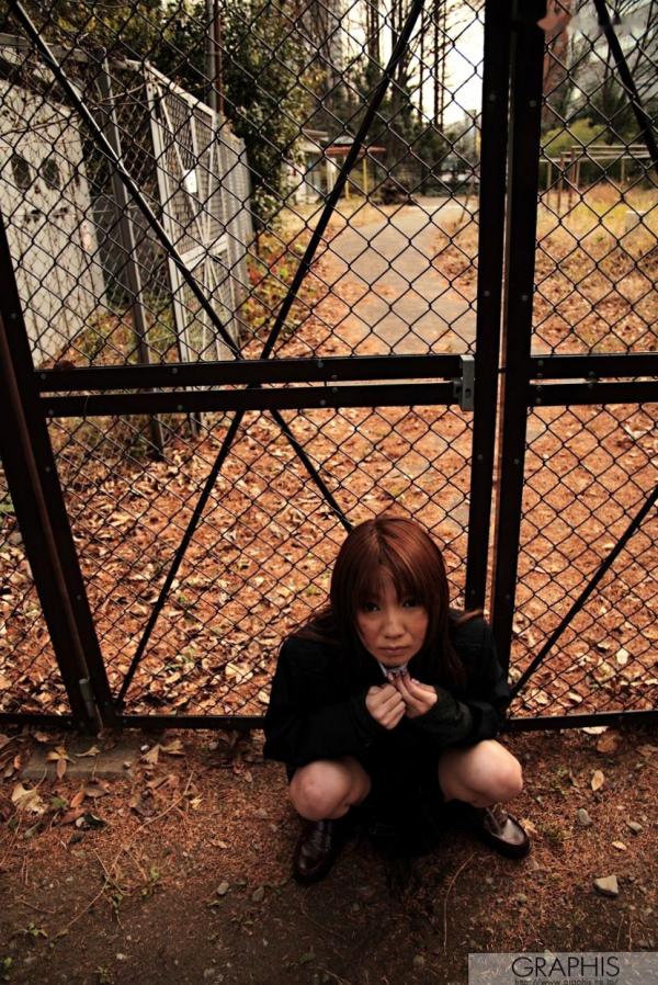    Graphis_大塚ひな/大冢雏《es》校服制服写真_清新校园风格_户外落叶唯美写真第14张图片