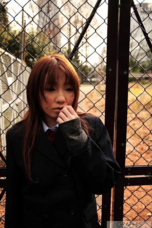    Graphis_大塚ひな/大冢雏《es》校服制服写真_清新校园风格_户外落叶唯美写真第17张图片