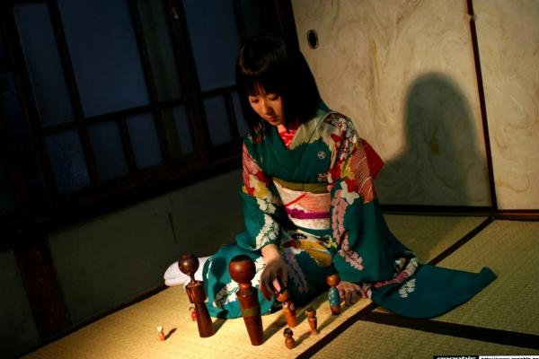    Graphis_恋野恋《Eanadu Hath Come》写真集：精选唯美和服、清纯校服与治愈系少女风，记录邻家女孩灵动瞬间第7张图片