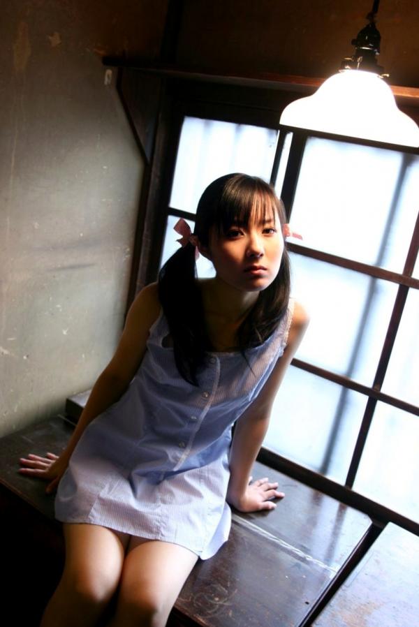    Graphis_恋野恋《Eanadu Hath Come》写真集：精选唯美和服、清纯校服与治愈系少女风，记录邻家女孩灵动瞬间第19张图片