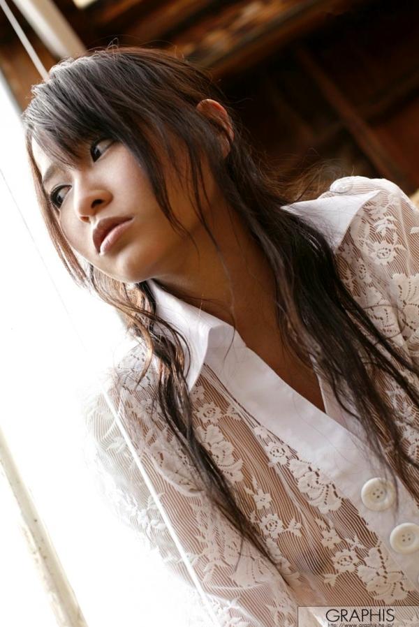    Graphis美女模特美花ぬりぇ(Mika Nurie)清新私房写真，居家纯白针织衫诱惑演绎第24张图片