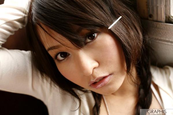    Graphis美女模特美花ぬりぇ(Mika Nurie)清新私房写真，居家纯白针织衫诱惑演绎第37张图片