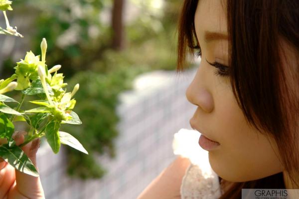   Graphis_小川奈美《Approaching Rapidly》日系清新写真，户外印花裙甜美装扮，治愈系纯欲女神街拍特辑第3张图片
