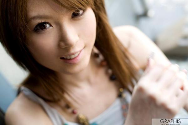    Graphis_桜井梨花《Sparkling Cherry》街拍时尚写真，骨感美女演绎都市潮流魅力第14张图片