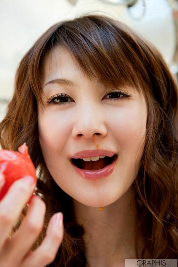   Graphis 桐原エリカ Erika Kirihara 初脱ぎ娘浴室湿身与私房系列写真集第14张图片