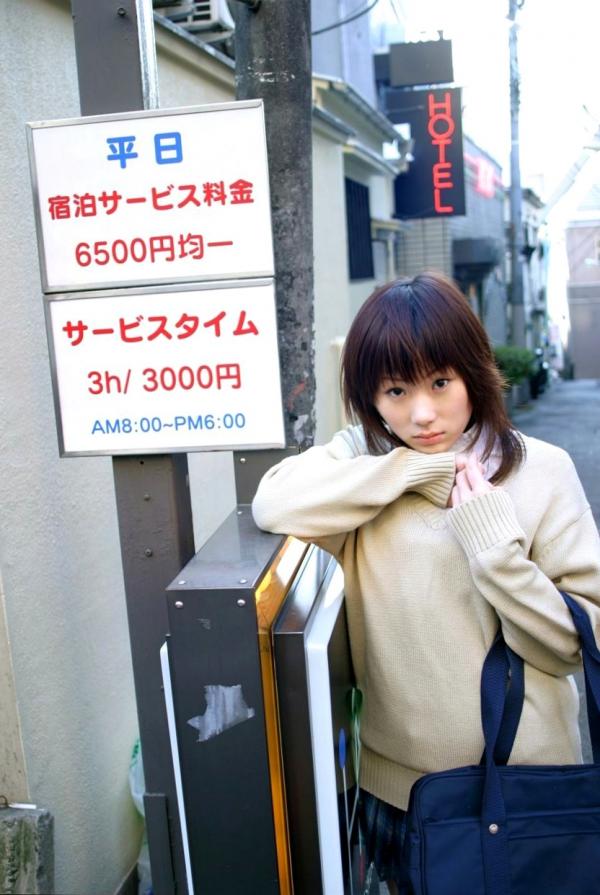    Graphis_橘日向《under rule》青春制服与活力比基尼写真集，元气少女街拍展现灵动校园风与火辣身姿[32P]第5张图片