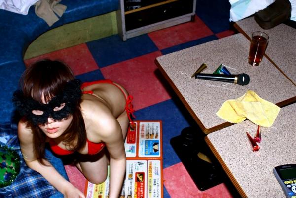    Graphis_橘日向《under rule》青春制服与活力比基尼写真集，元气少女街拍展现灵动校园风与火辣身姿[32P]第12张图片