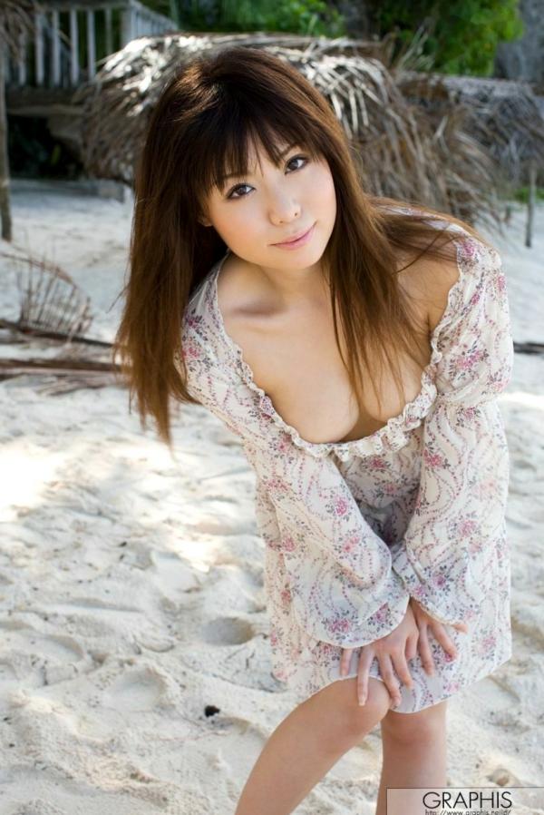    Graphis平井绫《Gorgeous Honey》高甜写真，极致童颜比基尼，清纯与性感并存的夏日沙滩尤物第2张图片