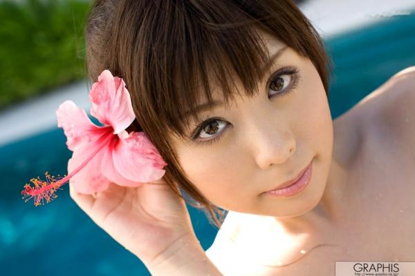   Graphis平井绫《Gorgeous Honey》高甜写真，极致童颜比基尼，清纯与性感并存的夏日沙滩尤物第18张图片