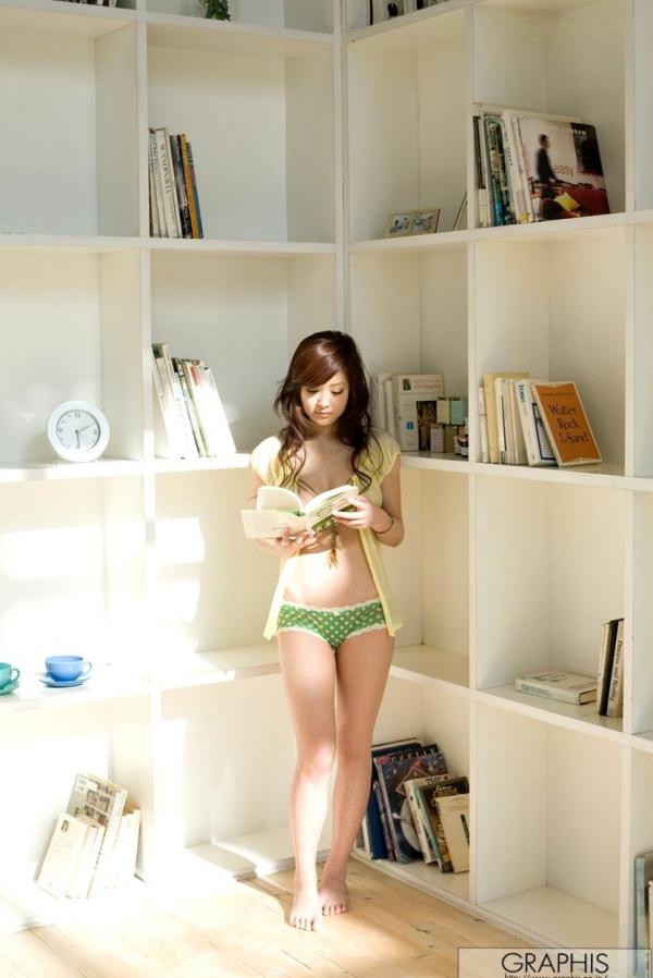    Graphis_Suzuka Ishikawa 石川铃华 - 清新休闲私房照，展现自然甜美邻家气质的初次写真集第8张图片