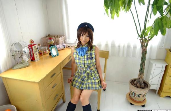    Graphis森村はるか写真集：草莓比基尼与花卉内衣的清纯湿身诱惑第4张图片