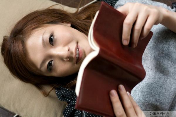    Graphis春風えみ《Escalation》室内家居风写真，温婉气质与私房生活感呈现，尽显日系魅力第5张图片