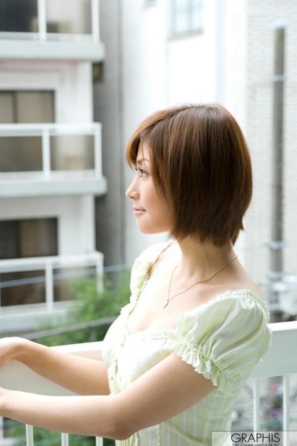   Graphis写真集 朝日奈あかり《Reality》 日系短发女神居家私房性感诱惑写真，尽显迷人曲线美第1张图片