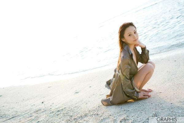    Graphis精选：日本清纯女神吉原美那(Mina Yoshihara)初出镜唯美写真私房集第14张图片