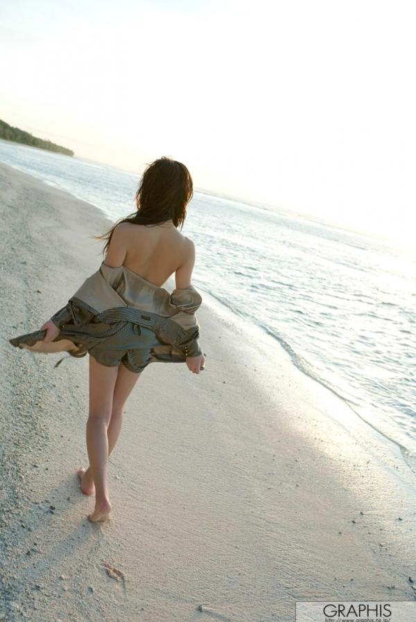    Graphis精选：日本清纯女神吉原美那(Mina Yoshihara)初出镜唯美写真私房集第16张图片