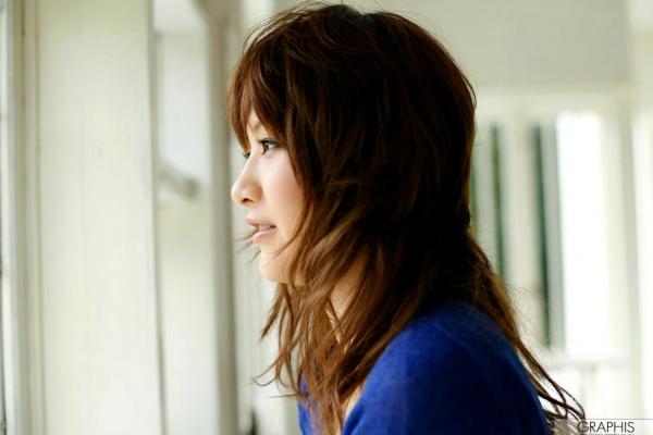    Graphis_下村麻実 (Mami Shimomura) 《Brilliant》清新居家甜美写真，治愈系气质女神，风格纯净优雅，视觉养眼第2张图片