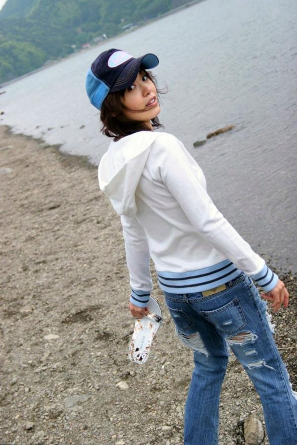    Graphis写真：秋元夏美(Akimoto Natsumi) - 房车野外清新夏日私房诱惑，初次亮相惊艳写真集[8P]第2张图片