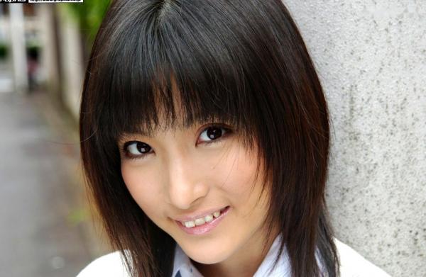    Graphis 天海丽《British Hair》写真：清纯少女泳池戏水与甜美居家生活照集锦第2张图片