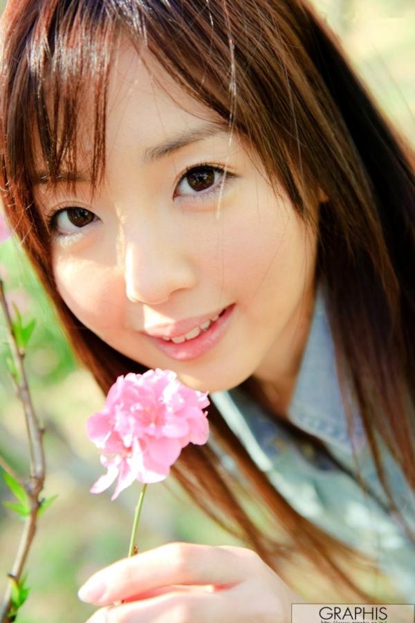    Graphis美女菖蒲美樱写真集：清纯校服诱惑与性感蕾丝内衣私房照，展现迷人曲线与少女魅力第2张图片
