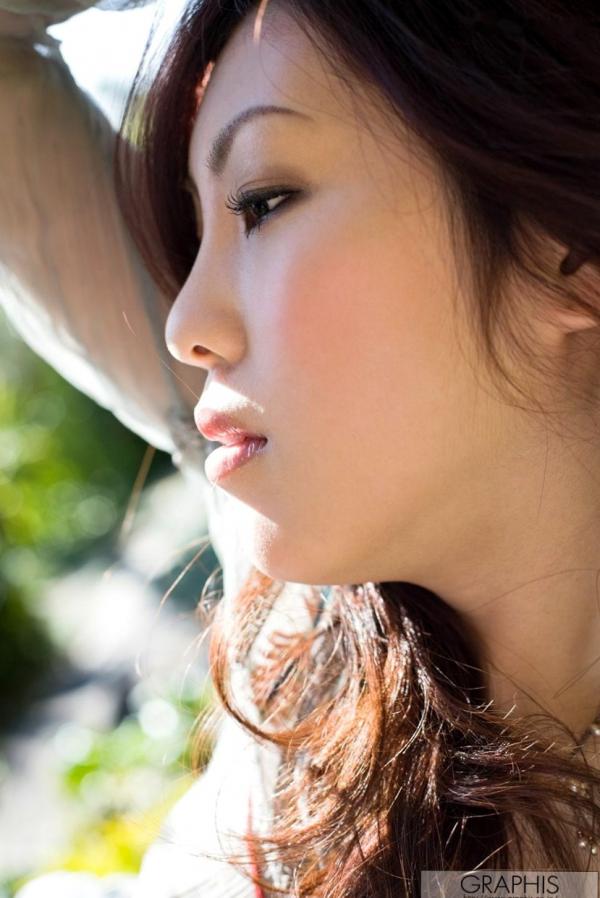   篠原凉(Ryo Shinohara) - Graphis写真集：私房诱惑与户外灵动，尽显成熟女性的优雅姿态 [30P]第8张图片