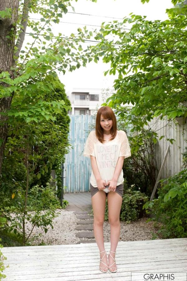    Graphis_樱花绘理《Springtime》清新比基尼私房写真，定格春日唯美诱惑与少女姿态第3张图片