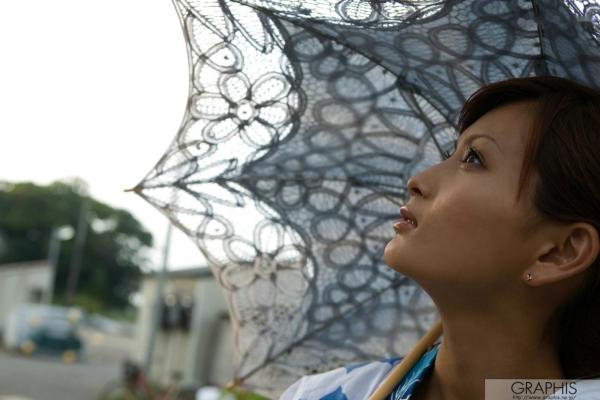    Graphis_美竹凉子《Eternal Beauty》写真集，捕捉居家与户外街拍下的灵动气质女神魅力第39张图片