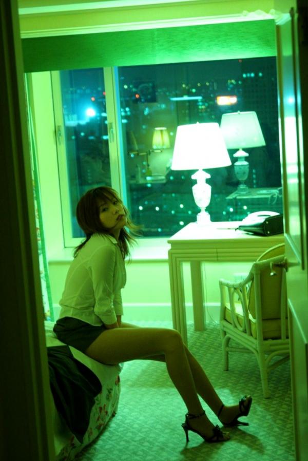    Graphis系列：小川あさ美(小川阿佐美)日本精致写真，都市夜景下的制服诱惑与职场OL风情第9张图片