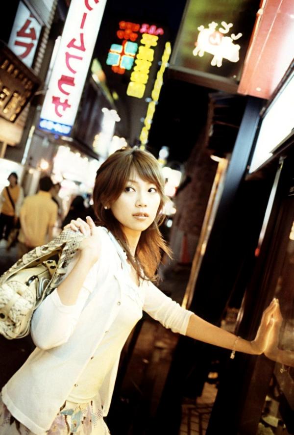    Graphis系列：小川あさ美(小川阿佐美)日本精致写真，都市夜景下的制服诱惑与职场OL风情第13张图片