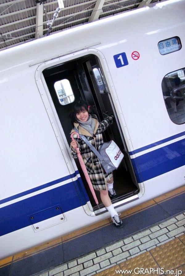    Graphis_Yaya Ogata 绪方やや《Innocent World》校园清纯私房写真集，日系校服演绎邻家妹妹甜蜜诱惑第1张图片