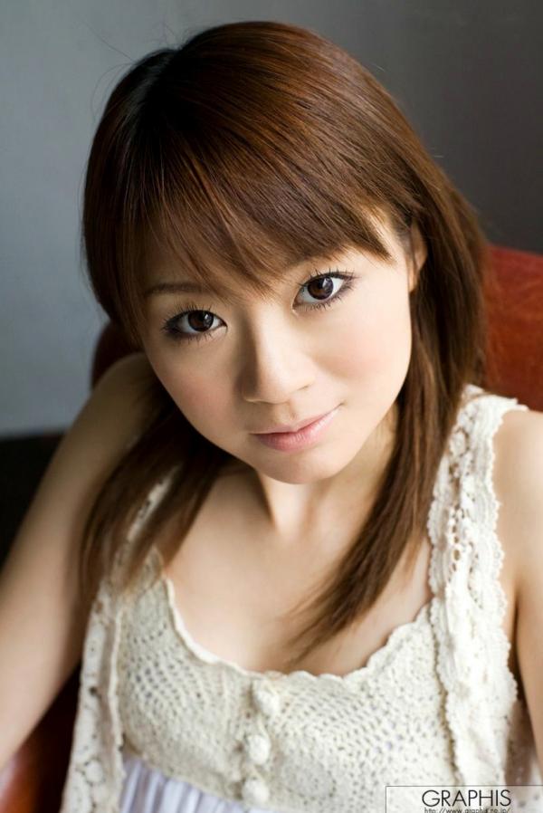    Graphis秋元まゆ花写真：清纯居家针织私房照与夜色街头黑色内衣诱惑，展现极致野性与甜美风格第27张图片