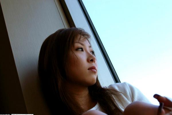    Graphis系列：日向柚子叶(Hinata Yuzuha)私密室内写真，居家性感风情与清纯气质呈现第3张图片
