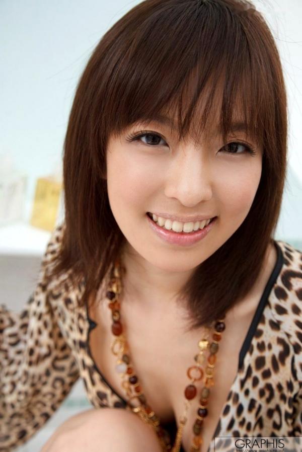    Graphis_真城杏《Glamour Girl》极致诱惑写真：豹纹装与黑丝美腿的视觉盛宴第1张图片