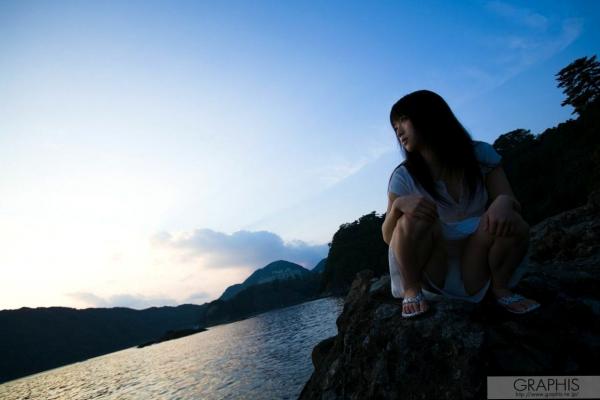    Graphis_乙井荠 First Gravure清新初出写真集：海边与室内的静谧时光（清纯日系女神）第13张图片